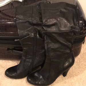 Black Guess Boots!